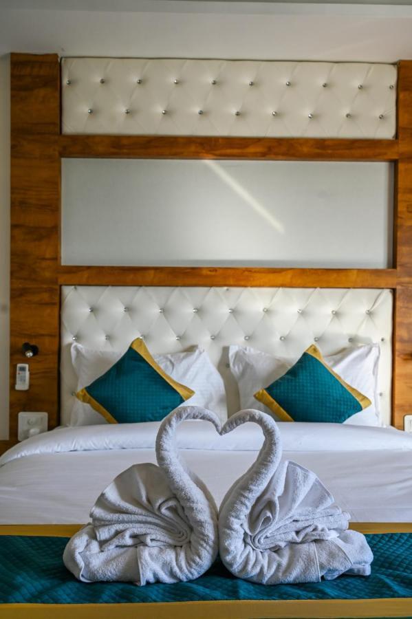 Hotel 7 Heaven Dehradun Exterior photo